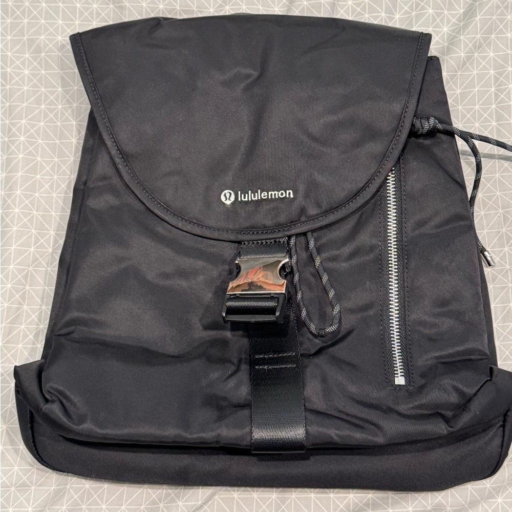 NEW Lululemon Backpack Drawstring Bucket Backpack 10L